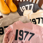 1977 T-shirt and shorts (24M-7T)